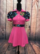 70er Jahre Flower Power Kleid Leihgebühr 25,-€