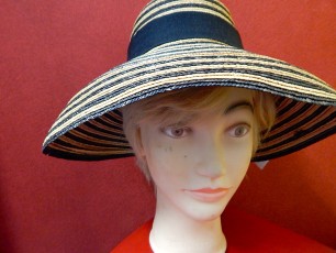 Kopfbedeckung 27 Hut