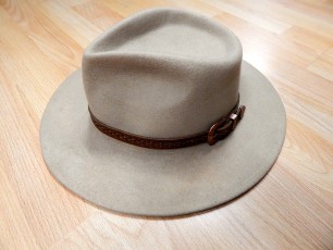 Kopfbedeckung 32 Cowboy Hut