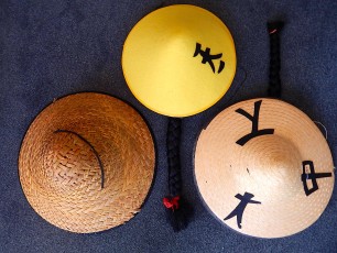 Kopfbedeckung 8 Chinesenhut und Reishüte