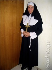Kirche und Weihnachten 39 Nonne