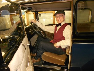 Kunden-Fotos 4 20er Jahre Oldtimer Kostüm