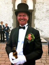 Kunden-Fotos 68 Kundenfoto Brautvater im Frack mit Zylinder