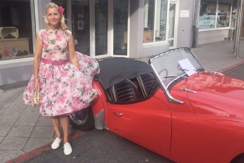 Über uns 3 50er Jahre Petticoatkleid
